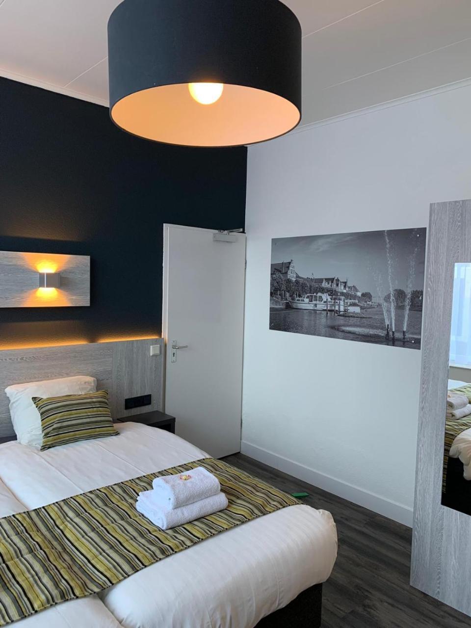 Hotel & Appartementen Royal Sas van Gent Eksteriør billede